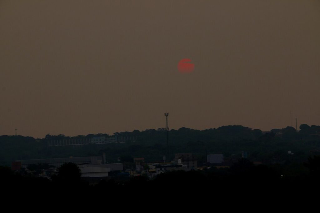 Fumaça encobrindo Manaus