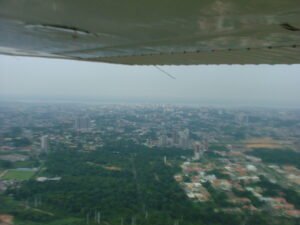 Fumaça de queimadas sobre Manaus durante a seca de 2005