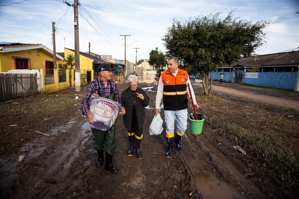 Equipe da Força Nacional do SUS em missão humanitária em Pelotas (RS), em 2024