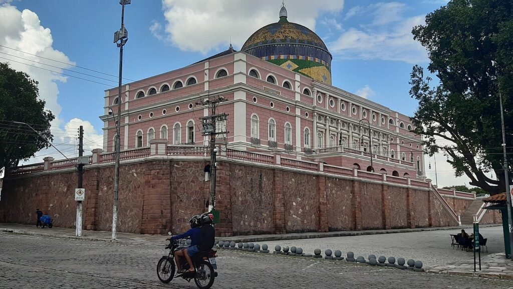 Fachada do Teatro Amazonas, em Manaus